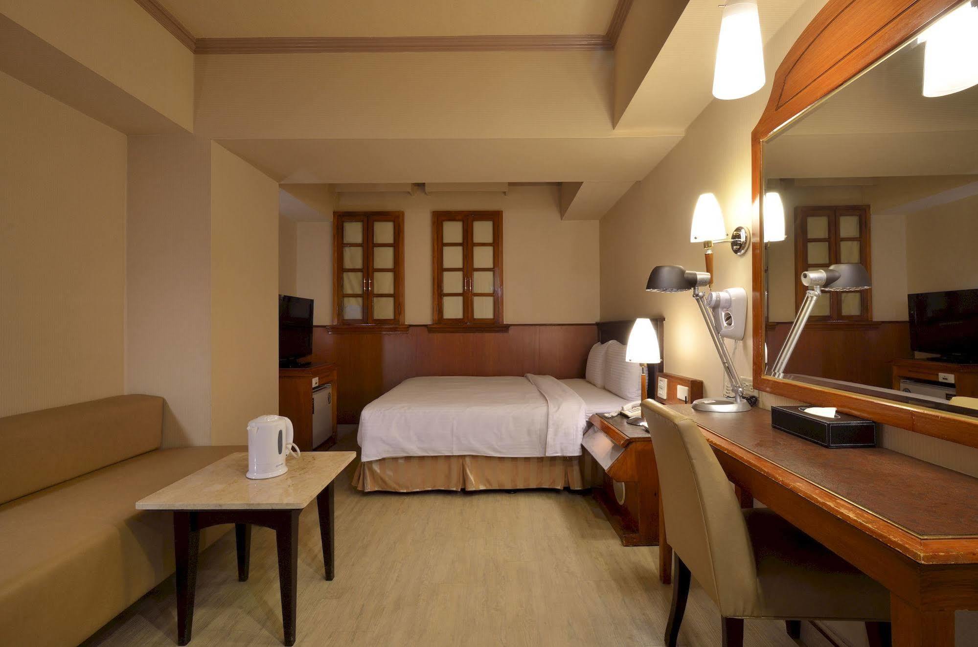 Goodness Hotel Kaohsiung Exterior photo
