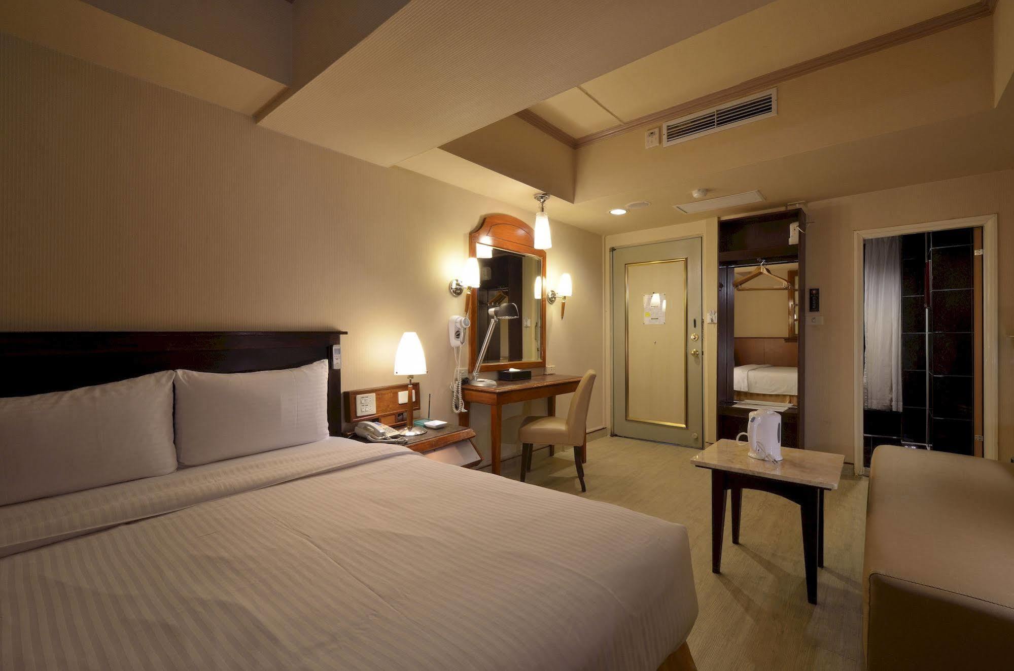 Goodness Hotel Kaohsiung Exterior photo