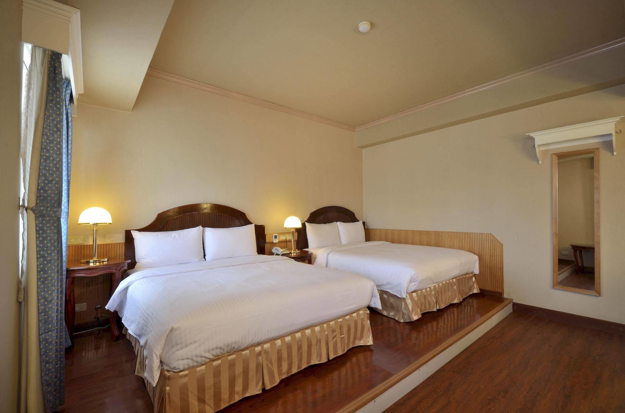 Goodness Hotel Kaohsiung Exterior photo
